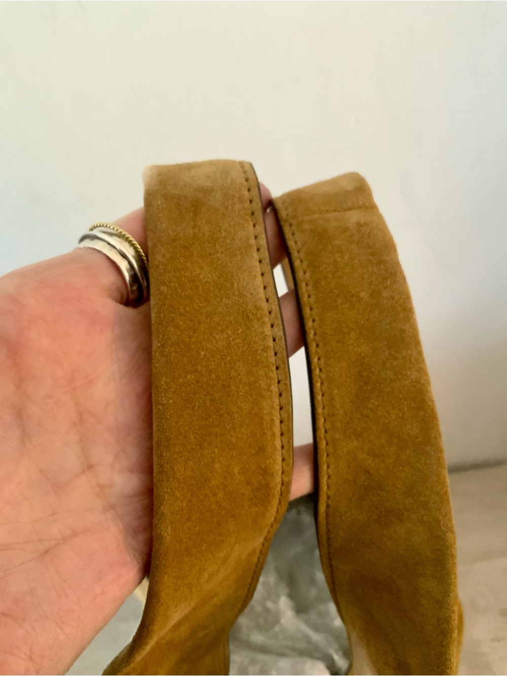 TORY BURCH SLOUCH SUEDE SHOULDER BAG IN CAMEL SUEDE - Picture 10 of 11